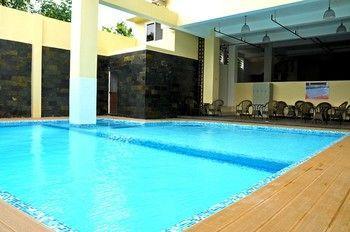 Tancor 3 Residential Suites Cebu Stadt Exterior foto